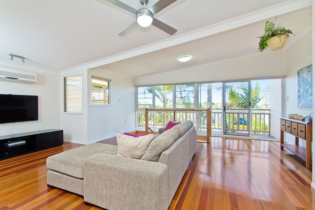 140 Turpin Road, LABRADOR, QLD 4215