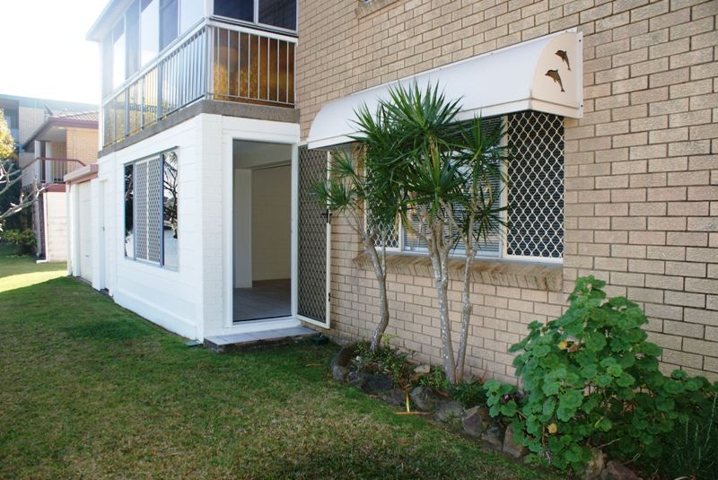 2/7 Pangarinda Place, MOOLOOLABA, QLD 4557