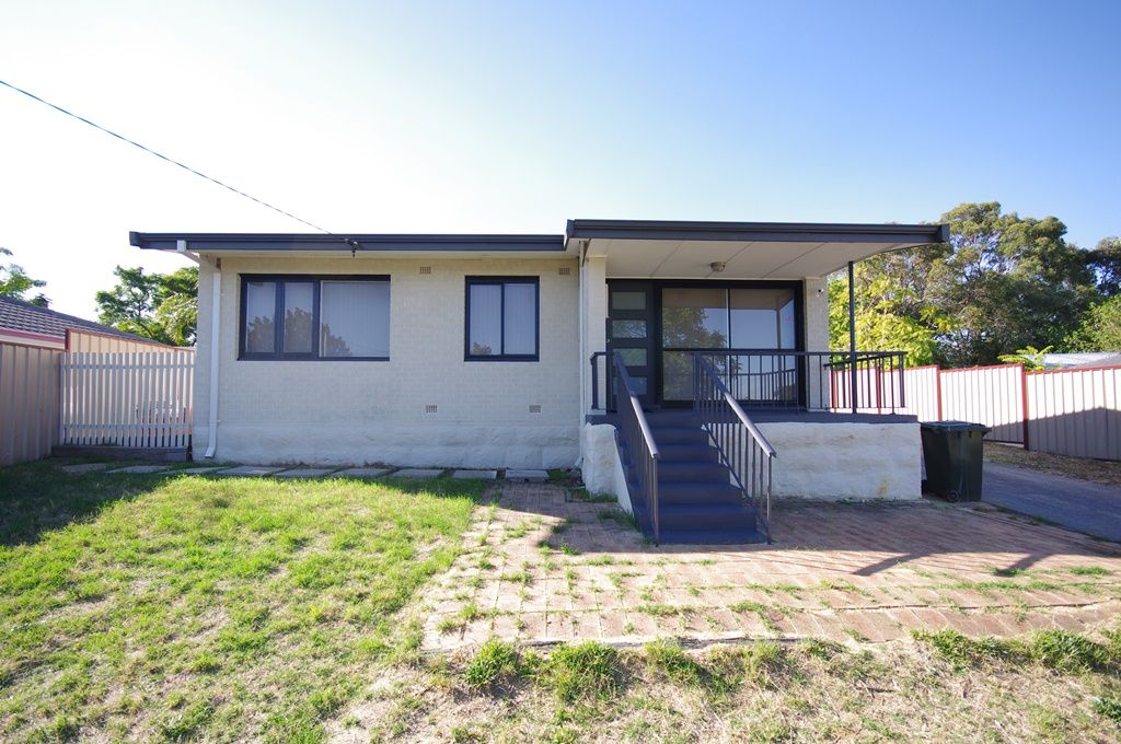 33 Colne Way, GIRRAWHEEN, WA 6064