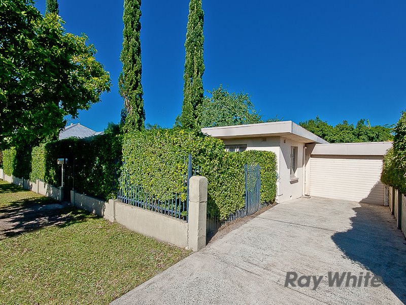 17 Storkey Street, WINDSOR, QLD 4030