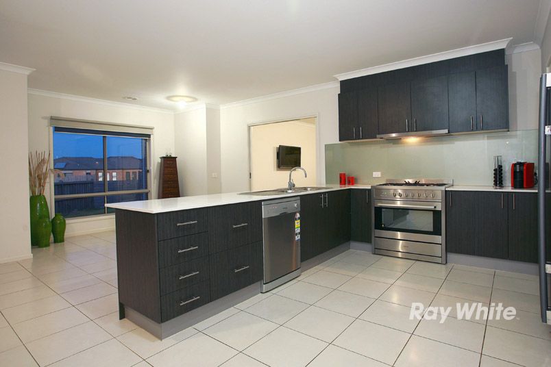 12 Mannavue Boulevard, CRANBOURNE NORTH, VIC 3977