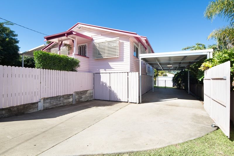 84 Woodford Street, ONE MILE QLD 4305