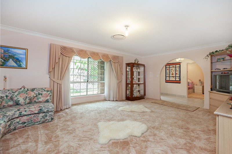 105 Passerine Drive, ROCHEDALE SOUTH, QLD 4123