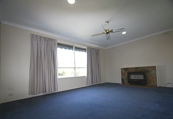 8 Wakefield Avenue, FRANKSTON SOUTH, VIC 3199