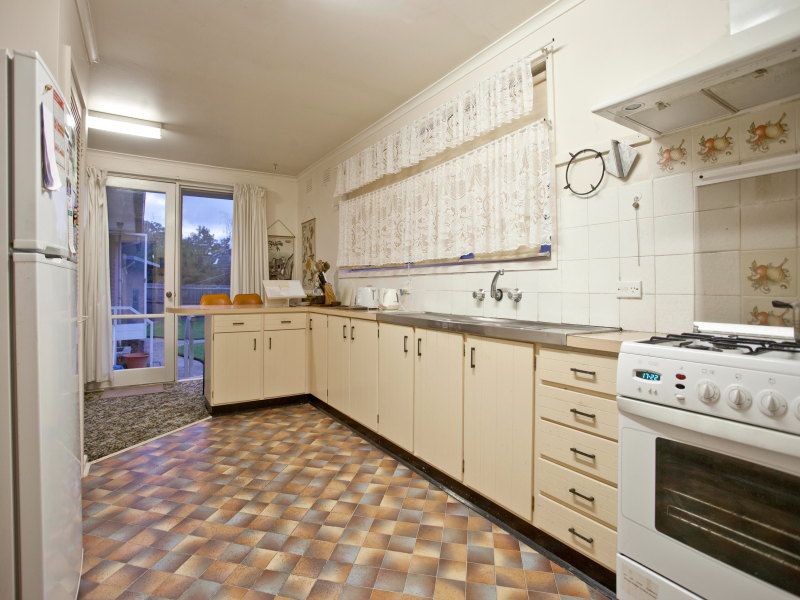 34 Milford Crescent, FRANKSTON, VIC 3199