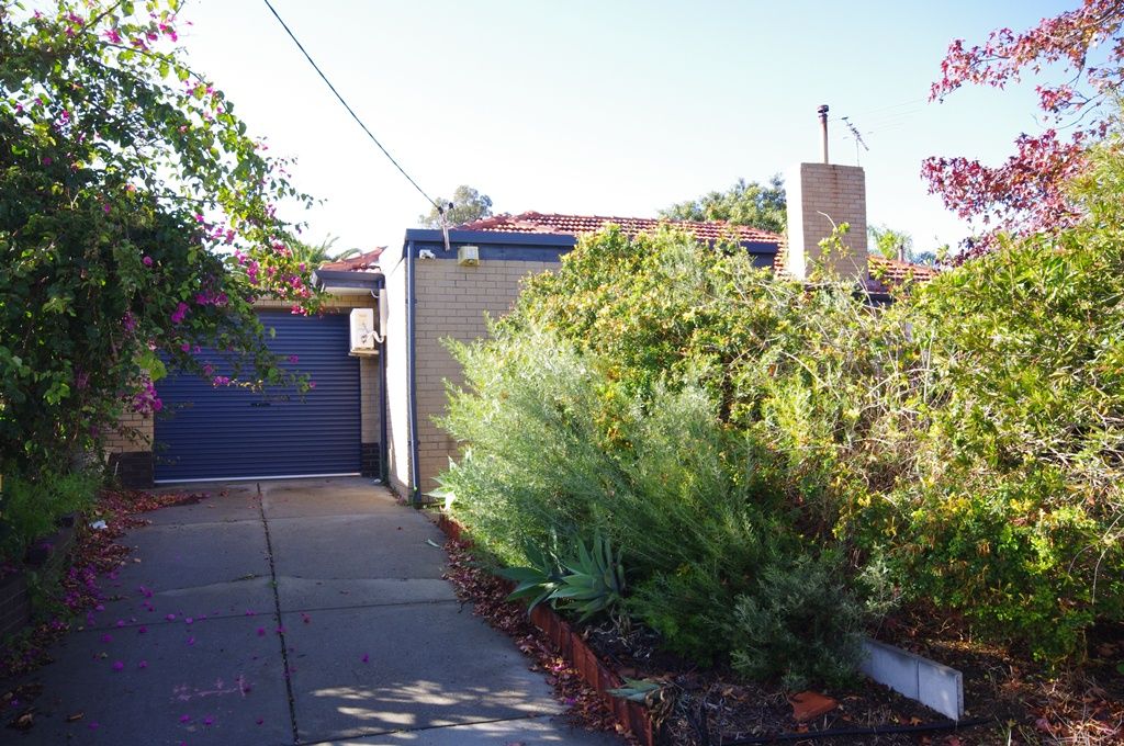 22 Chisholm Way, BALGA, WA 6061