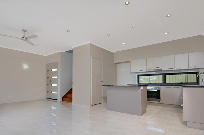 Unit 2/9 Bingera Terrace, CALOUNDRA, QLD 4551