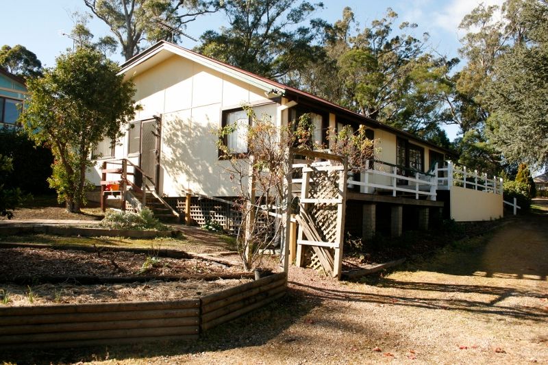 11 Ross Street, BUNDANOON, NSW 2578