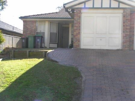 5a Kenneth Slessor Drive, GLENMORE PARK, NSW 2745