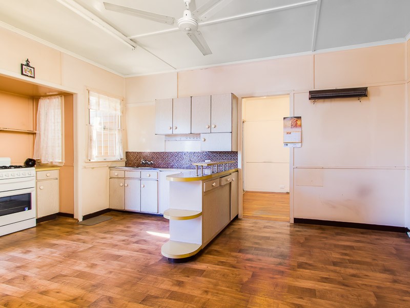 116 Edinburgh Castle Road, WAVELL HEIGHTS, QLD 4012