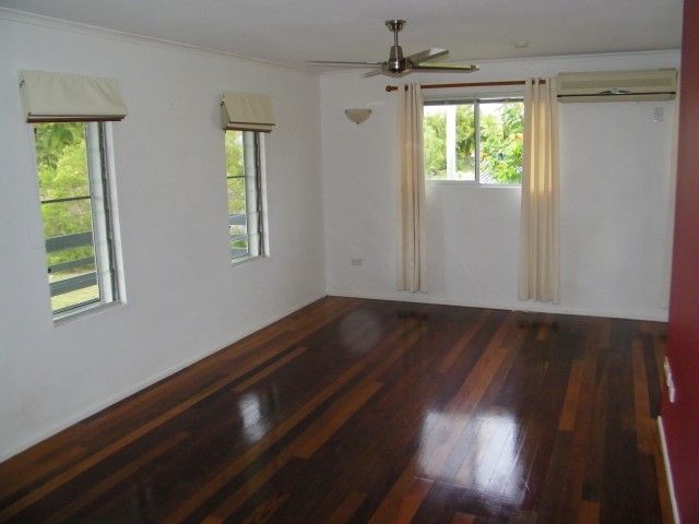 12 McGinlay Street, CLINTON, QLD 4680