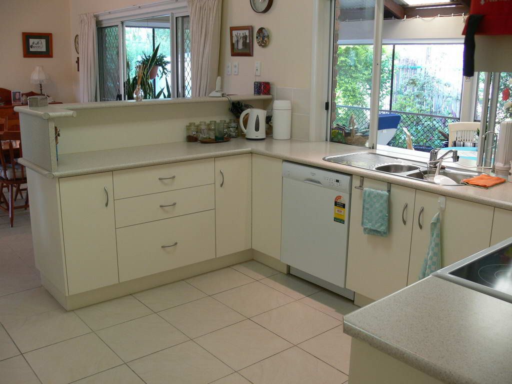 19 Russell Street, ESK, QLD 4312