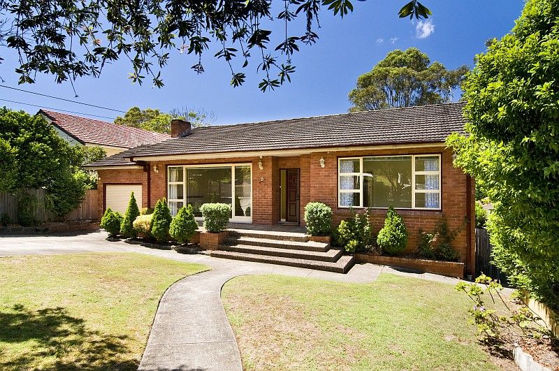 2 The Lee, MIDDLE COVE NSW 2068