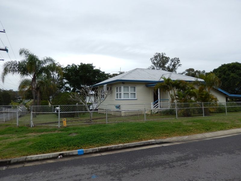 10 Hunter Street, BRASSALL, QLD 4305