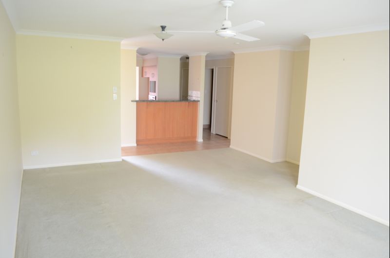 2/42 Beachside Way, YAMBA, NSW 2464