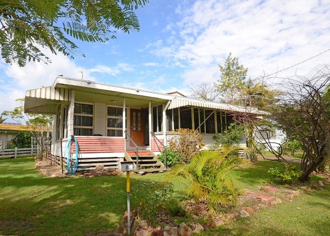 8 Esplanade, POINT VERNON, QLD 4655