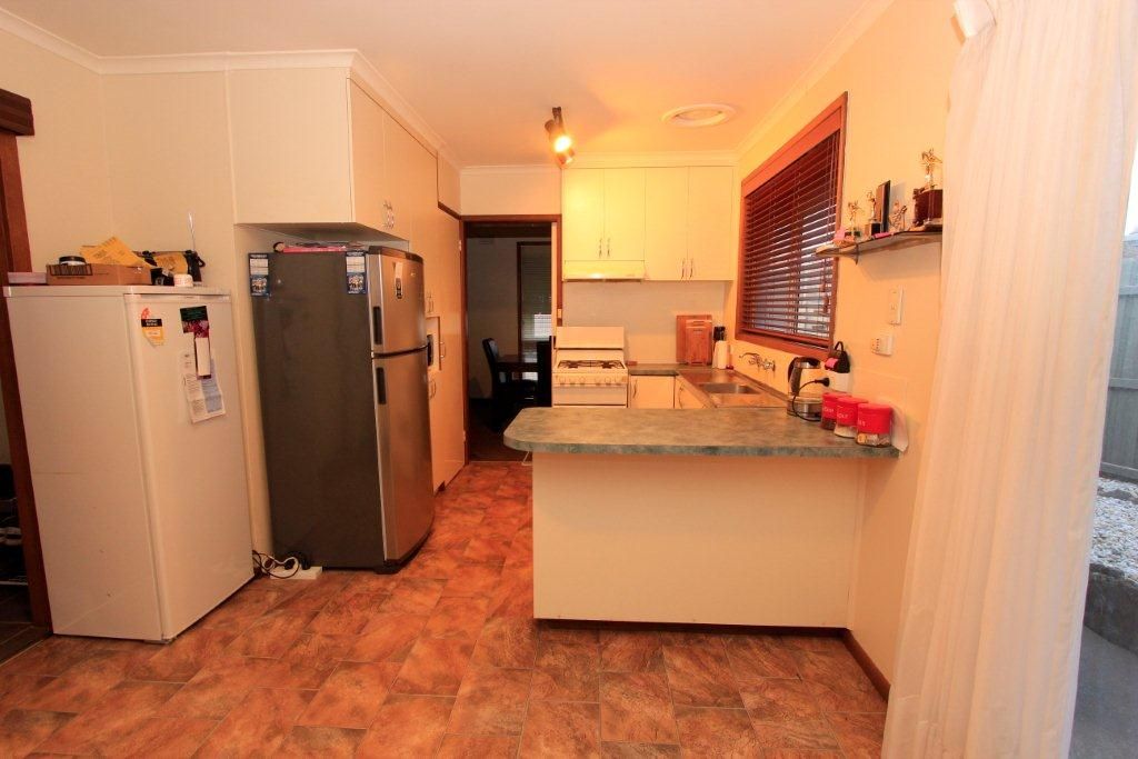72 Burdoo Drive, GROVEDALE, VIC 3216