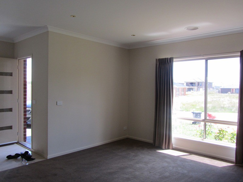 9 Swaran Close, ROWVILLE, VIC 3178