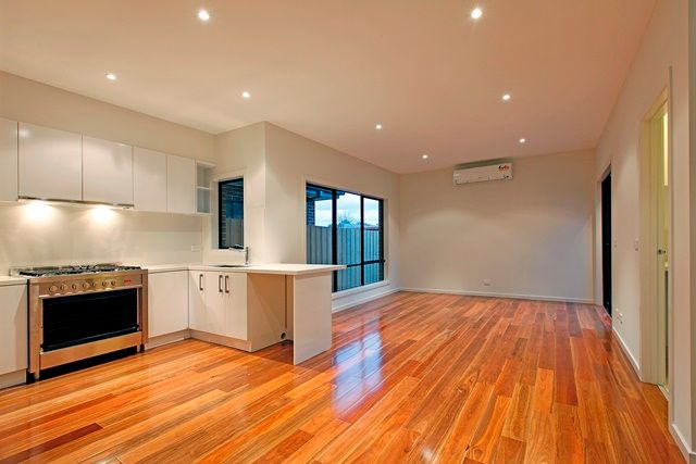 2/152 Broadway, RESERVOIR, VIC 3073