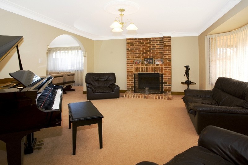 27 Sylvan Ridge Drive, ILLAWONG, NSW 2234