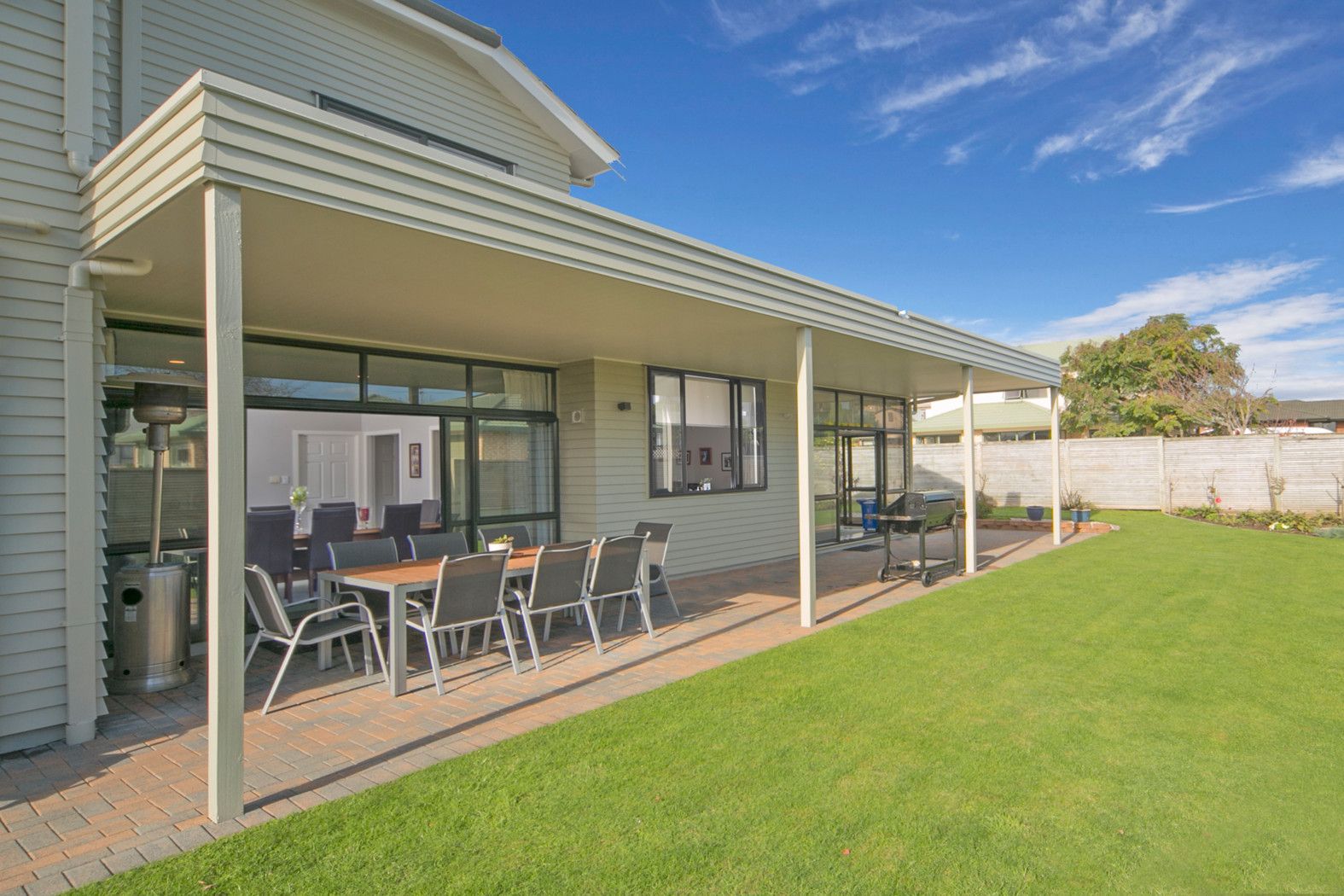 8 Watervista Place, MANGERE BRIDGE, Manukau City