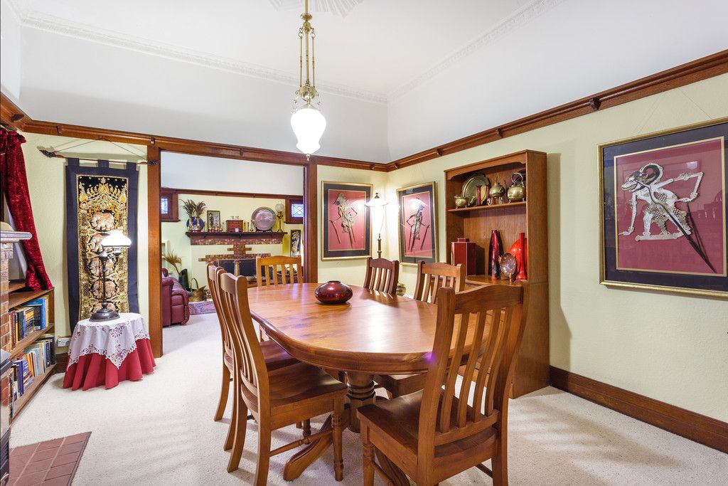 4 Poath Road, HUGHESDALE, VIC 3166