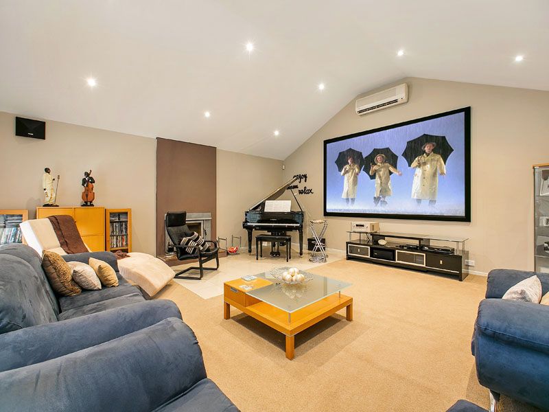 2 Wyndarra Crescent, DINGLEY VILLAGE, VIC 3172