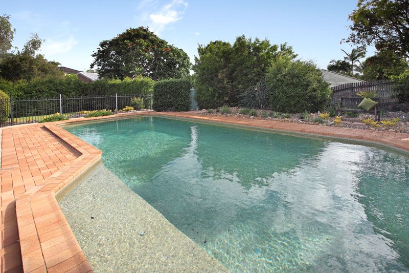 11 Asteroid Place, BRIDGEMAN DOWNS, QLD 4035