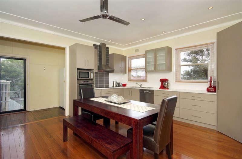 42 King Street, WARATAH WEST, NSW 2298