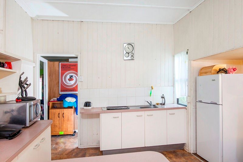 9 Vernon Street, NAMBOUR, QLD 4560