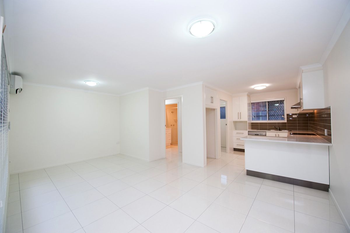 Unit 2/61 Cleary Street, CENTENARY HEIGHTS, QLD 4350