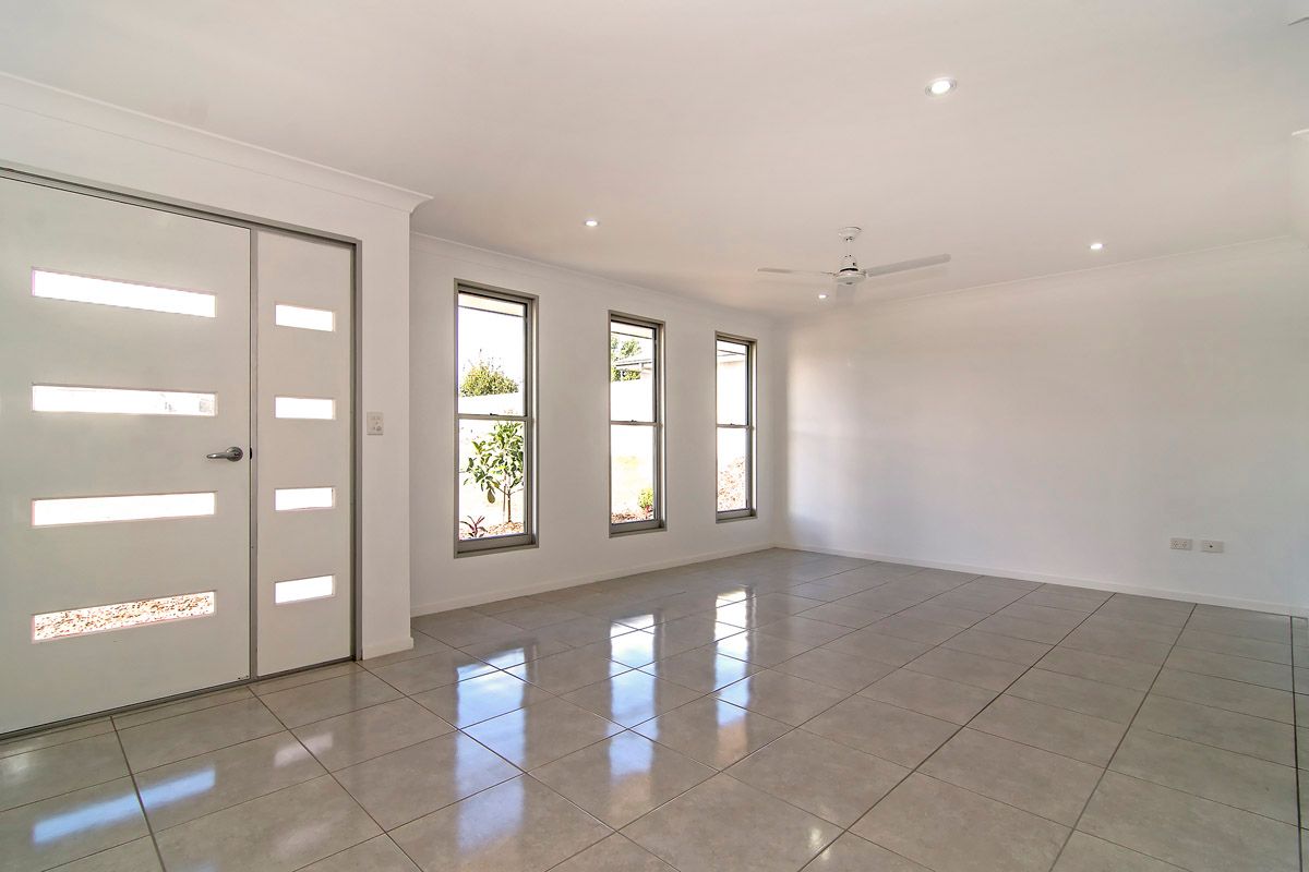 1 Honeyeater Drive, Highfields, QLD 4352