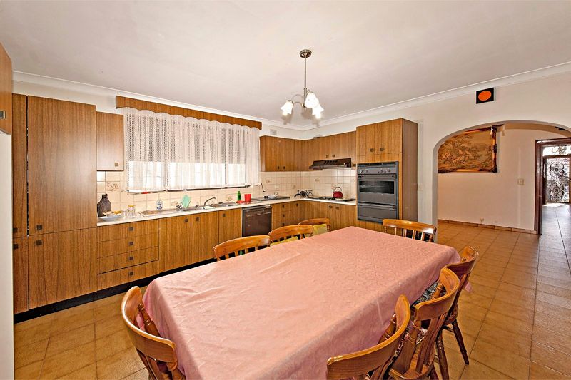 29 Yule Street, DULWICH HILL, NSW 2203