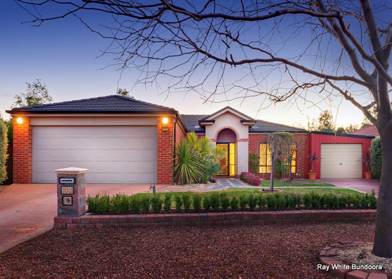 102 Bramble Crescent, BUNDOORA VIC 3083