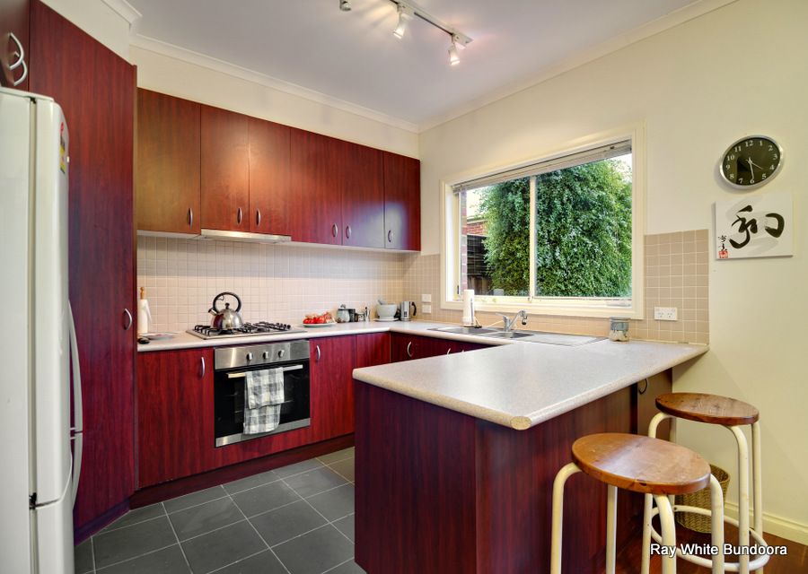 18 Westwood Drive, MILL PARK, VIC 3082