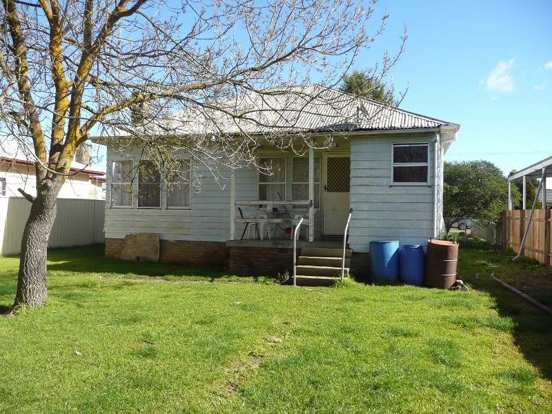 11 Melbourne Street, NEW BERRIMA, NSW 2577