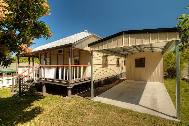 4 MACFARLANE Street, SADLIERS CROSSING, QLD 4305