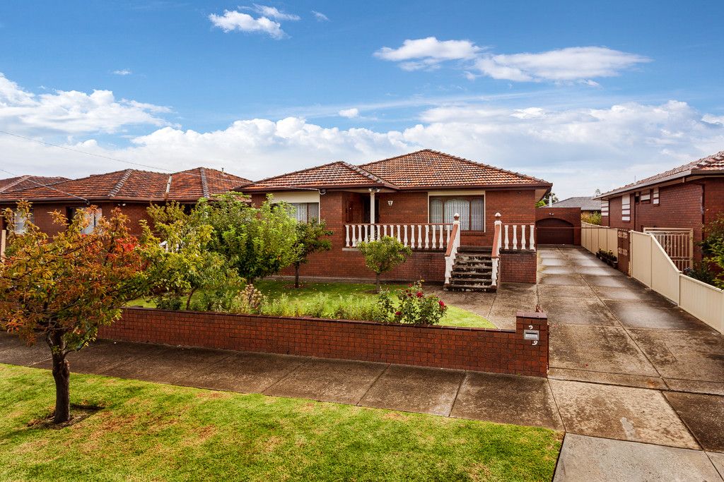 9 Lincoln Drive, THOMASTOWN VIC 3074