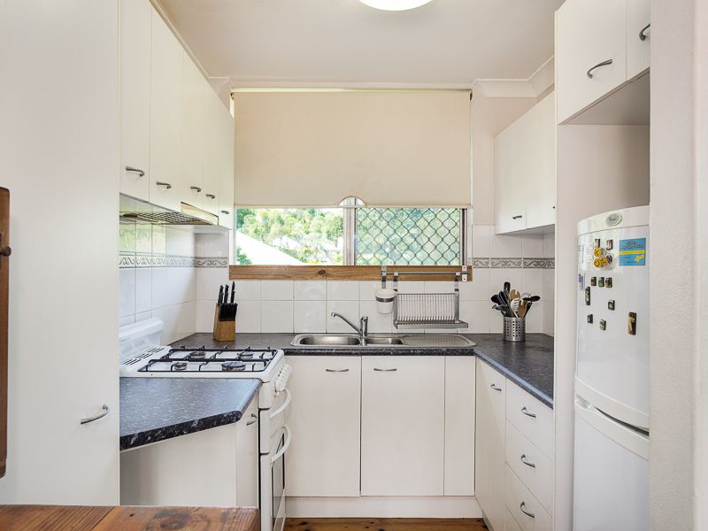 35 Longfellow Street, NORMAN PARK QLD 4170