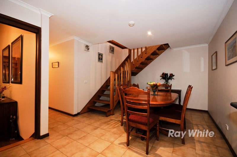 10 Kidderminster Drive, WANTIRNA, VIC 3152