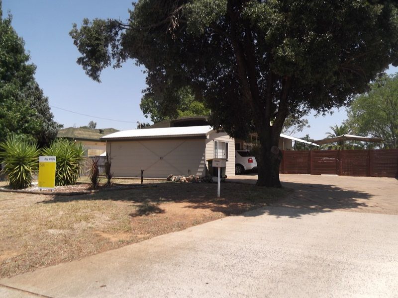 18 Cooyal Street, COWRA NSW 2794