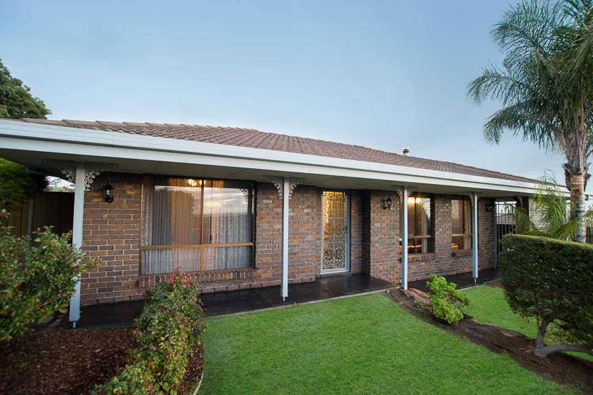 9 Hampton Court, HILLBANK SA 5112