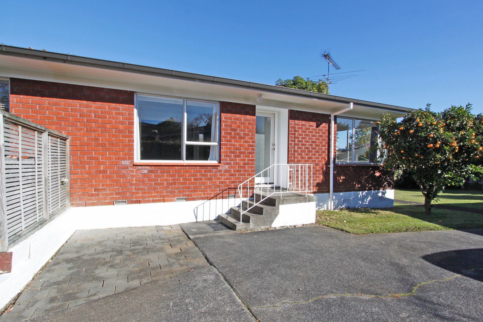 2/30 Galsworthy Place, BUCKLANDS BEACH, Manukau City