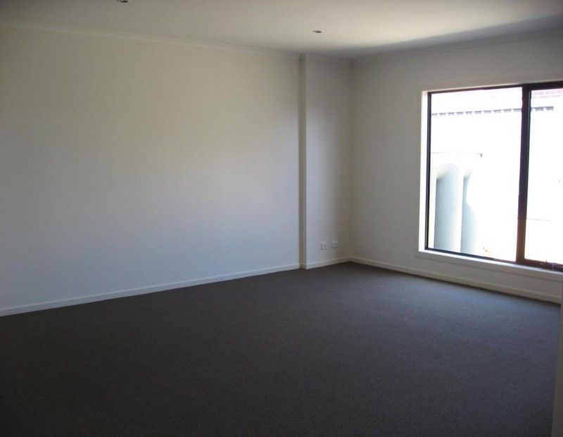 4/3 Delbridge Street, GOLDEN SQUARE, VIC 3555