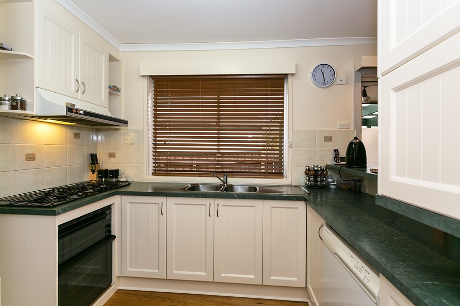 10 Quail Crescent, MELTON, VIC 3337