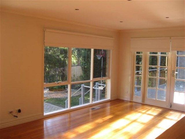 23 Corowa Crescent, GREENSBOROUGH, VIC 3088