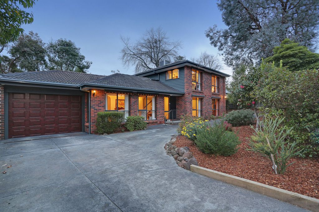 6 OAKTREE Road, CROYDON NORTH VIC 3136