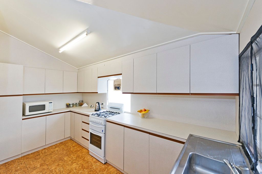 768 Logan Road, HOLLAND PARK WEST, QLD 4121