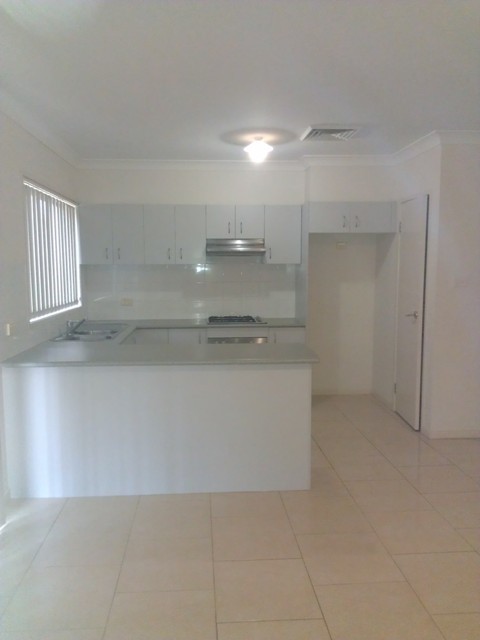 37 Wingate Avenue, WEST HOXTON, NSW 2171
