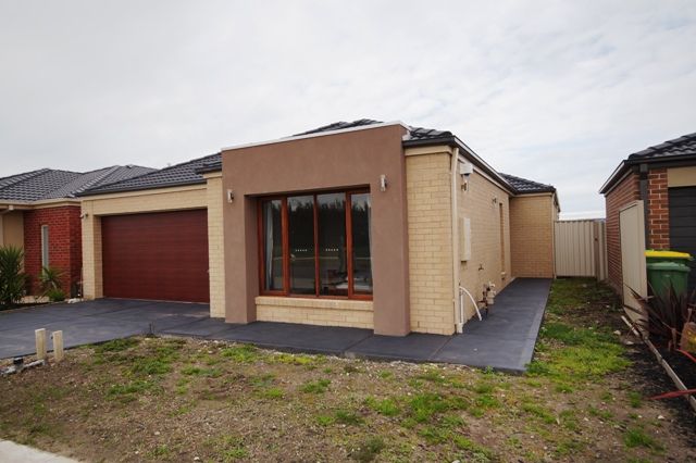 57 Victory Drive, PAKENHAM, VIC 3810